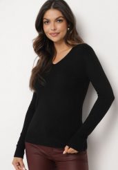 Czarny Sweter z Bawełną i Dekoltem w Serek Etarevia. Czarne swetry damskie Born2be, bez wzorów, z bawełny, bez kołnierzyka, bez ramiączek, bez kaptura. Za 34.99 zł.