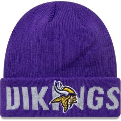 Czapka Beanie New Era Wordmark MINVIK Fioletowa. Fioletowe czapki i kapelusze męskie New Era, bez wzorów, sportowe. Za 126.86 zł.