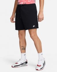 Spodnie sportowe męskie Nike FN3520010. Czarne spodnie sportowe męskie Nike, m, bez wzorów, z materiału. Za 233.00 zł.