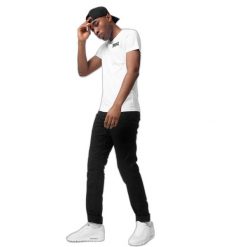 T-shirt o wąskim kroju Lonsdale Elmdon. Białe koszulki sportowe męskie Lonsdale, bez wzorów, bez kołnierzyka, bez ramiączek. Za 108.15 zł.