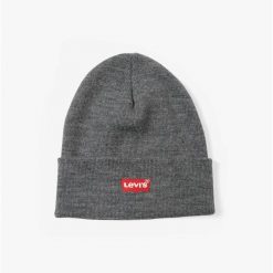Czapka beanie Levi's szara klasyczna z logo. Szare czapki i kapelusze damskie Levi's, na zimę, bez wzorów, klasyczne. Za 106.00 zł.
