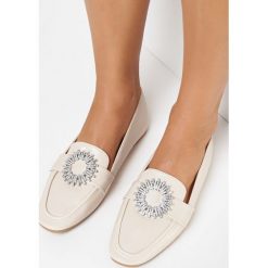 Jasnobeżowe Mokasyny Nanuli. Brązowe mokasyny damskie Born2be, eleganckie. Za 79.99 zł.