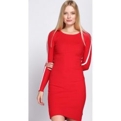 Czerwona Sukienka Rita. Czerwone sukienki damskie marki Born2be, z dzianiny. Za 89.99 zł.
