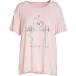 Różowy T-shirt Exceedingly. Bluzki damskie Born2be. Za 39.99 zł.