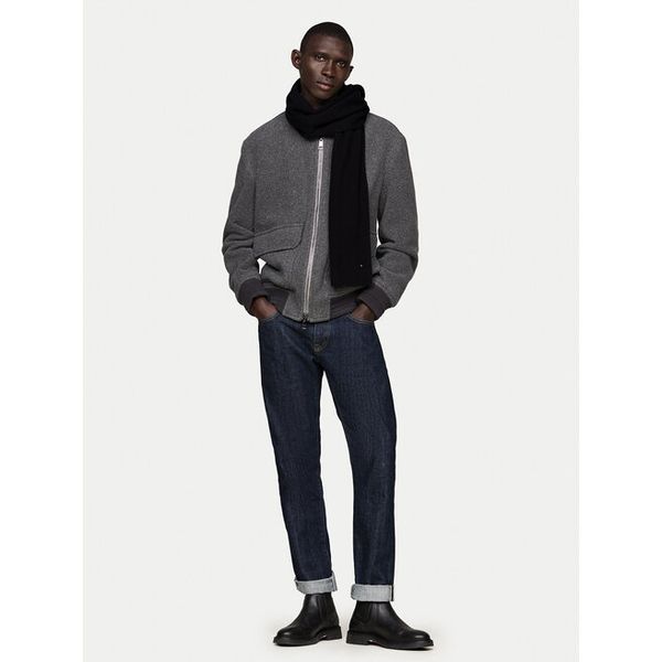 Szalik Tommy Hilfiger. Czarne szaliki męskie Tommy Hilfiger, bez wzorów. Za 249.99 zł.