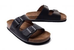 DR. BRINKMANN 600420-1 schwarz, klapki profilaktyczne męskie. Czarne klapki męskie Dr. Brinkmann, ze skóry. Za 309.90 zł.