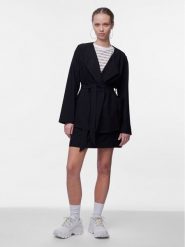 Pieces Marynarka Bosella 17146550 Czarny Regular Fit. Czarne żakiety damskie Pieces, xl, bez wzorów, z syntetyku. Za 199.99 zł.