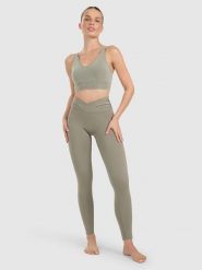 4F Legginsy do jogi i pilatesu szybkoschnące damskie - zielone L. Zielone legginsy damskie 4f, l, bez wzorów, z dzianiny, z podwyższonym stanem, na jogę i pilates. W wyprzedaży za 139.99 zł.