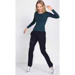 Granatowe Spodnie Dresowe Drama. Niebieskie spodnie dresowe damskie Born2be, z dresówki. Za 44.99 zł.
