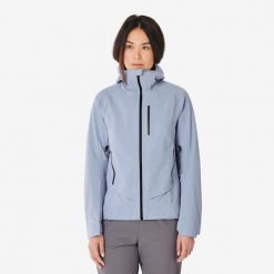 Kurtka turystyczna damska Quechua MH900 wodoodporna. Fioletowe kurtki damskie QUECHUA, m, bez wzorów, z materiału, bez kaptura. Za 549.99 zł.