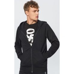 Rozpinana bluza Basic z kapturem - Czarny. Bluzy męskie marki Cropp. Za 89.99 zł.