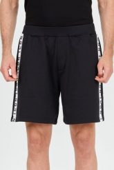 DSQUARED2 Czarne spodenki Relax Fit. Czarne szorty męskie Dsquared2, l, bez wzorów. W wyprzedaży za 999.99 zł.
