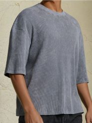 Bawełniana bluza z krótkim rękawem o waflowej strukturze - szary. Szare bluzy męskie Sinsay, l, bez wzorów, z bawełny, bez kaptura. W wyprzedaży za 19.99 zł.