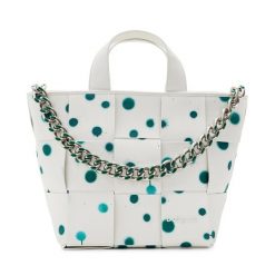 Torebka Desigual. Białe torebki do ręki damskie Desigual, bez wzorów, klasyczne, bez dodatków. Za 379.99 zł.