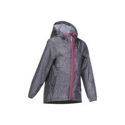 Kurtka turystyczna Hike 150 dla dziewczynek. Kurtki i płaszcze dla dziewczynek marki QUECHUA. Za 39.99 zł.