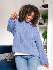 Sweter z kapturem - niebieski. Niebieskie swetry damskie Sinsay, l, bez wzorów, bez kołnierzyka, bez ramiączek, z kapturem. Za 69.99 zł.