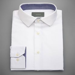 Koszula regular fit - Biały. Białe koszule męskie Reserved. W wyprzedaży za 59.99 zł.