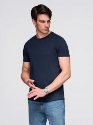Klasyczny T-shirt męski bawełniany BASIC - granatowy V2 - Rozmiar: S. Niebieskie t-shirty męskie Ombre Clothing, m, bez wzorów, z bawełny, klasyczne, bez kołnierzyka. W wyprzedaży za 29.99 zł.