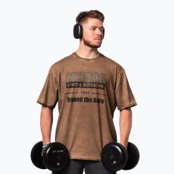 Koszulka NEBBIA Washed-Off Heritage. Brązowe buty sportowe męskie Nebbia, bez zapięcia, na fitness i siłownię. Za 189.99 zł.