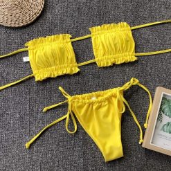 Bikini bandeau z regulowanymi ramiączkami na lato Jozien. Czerwone bikini damskie Intica, na lato, l, bez wzorów. Za 139.00 zł.