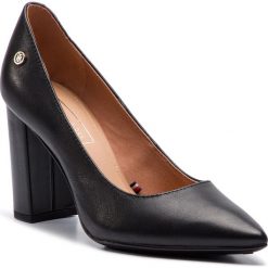 Półbuty TOMMY HILFIGER - Dressy Leather High Heeled Pump FW0FW04047 Black 990. Półbuty damskie Tommy Hilfiger. W wyprzedaży za 399.00 zł.