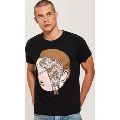 T-shirt z nadrukiem Rick and Morty - Czarny. Czarne t-shirty męskie House, z nadrukiem. Za 49.99 zł.