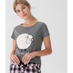 Piżamowa koszulka z owcą - Szary. Koszule nocne damskie House. Za 25.99 zł.