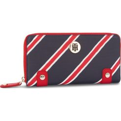 Duży Portfel Damski TOMMY HILFIGER - Tommy Chain Za Walle AW0AW05862 903. Niebieskie portfele damskie Tommy Hilfiger, ze skóry ekologicznej. W wyprzedaży za 239.00 zł.