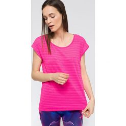 T-shirt damski TSD216 - fuksja. Czerwone t-shirty damskie 4f, z elastanu. W wyprzedaży za 49.99 zł.