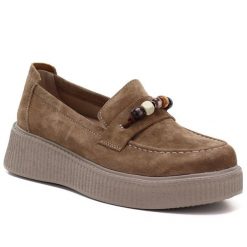 Skórzane półbuty damskie mokasyny na platformie z koralikami camel Vinceza 79649. Brązowe mokasyny damskie VINCEZA, z aplikacjami, ze skóry, bez obcasa, na platformie, bez zapięcia. Za 249.99 zł.