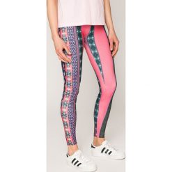 Femi Stories - Legginsy Buru. Legginsy damskie marki Femi Stories. W wyprzedaży za 79.90 zł.