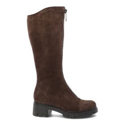 Brązowe Kozaki Simen Eleganckie Buty Damskie. Brązowe kozaki damskie Simen, bez obcasa. Za 639.00 zł.