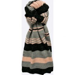 Only - Szalik Annica. Szare szaliki i chusty damskie Only, z dzianiny. W wyprzedaży za 49.90 zł.