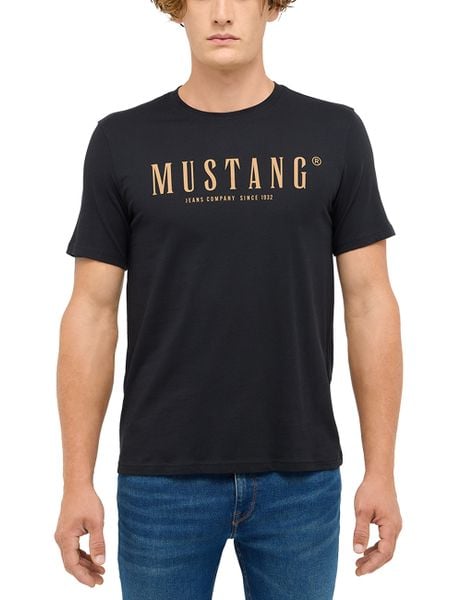 Męski T-Shirt Mustang Style Austin Jet Black 1017125 4188. Czarne t-shirty męskie Mustang, m, bez wzorów, bez kołnierzyka. Za 69.99 zł.