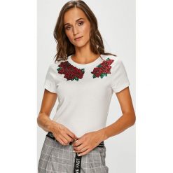Only - Top. Szare topy damskie Only, z aplikacjami, z bawełny, z okrągłym kołnierzem, z krótkim rękawem. W wyprzedaży za 44.90 zł.