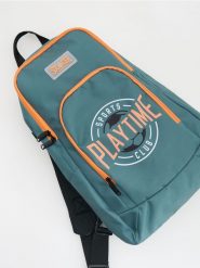 Plecak z doczepianą siatką na piłkę - wielobarwny. Torby i plecaki dziecięce Reserved, z materiału, małe. W wyprzedaży za 55.99 zł.
