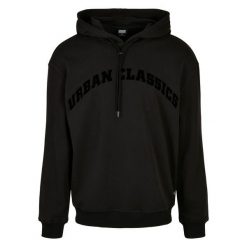 Bluza z kapturem Urban Classics gate. Czarne bluzy męskie Urban Classics, m, bez wzorów, z kapturem. Za 237.00 zł.