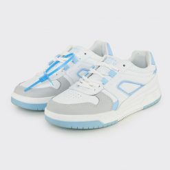 But sportowy BLAST biało-błękitny. Białe obuwie sportowe damskie Legea, bez wzorów, z gumy, trekkingowe. W wyprzedaży za 157.50 zł.