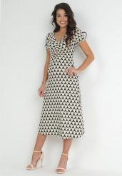 Beżowa Sukienka Taliowana z Marszczeniem w Geometryczny Wzór Garnette. Brązowe sukienki damskie Born2be, m, bez wzorów, eleganckie, bez kołnierzyka, bez ramiączek, midi. Za 139.99 zł.