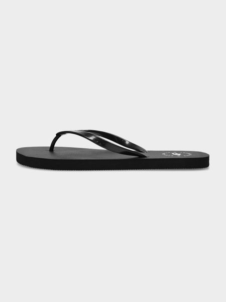 4F Japonki damskie 38. Czarne klapki damskie 4f, bez wzorów, z gumy, bez obcasa. Za 49.99 zł.