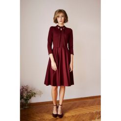 Sukienka Sotera bordowa XXS bordo. Sukienki damskie marki Marie Zélie. W wyprzedaży za 226.20 zł.