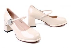 ARTIKER RELAKS 56C1267 beżowy, czółenka damskie. Brązowe czółenka damskie Artiker Relaks, bez wzorów, ze skóry, bez obcasa, na obcasie, bez zapięcia. Za 254.90 zł.