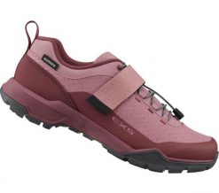 Buty rowerowe EX500W, śliwkowe. Fioletowe obuwie sportowe damskie Shimano, bez wzorów, z gumy, rowerowe. Za 599.90 zł.
