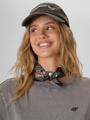 4F Czapka z daszkiem strapback damska - szara S/M (58cm). Szare czapki i kapelusze damskie 4f, bez wzorów, z bawełny, klasyczne. Za 69.99 zł.