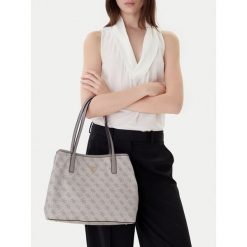 Torebka Guess. Brązowe torebki do ręki damskie Guess, z aplikacjami, bez dodatków. Za 402.99 zł.