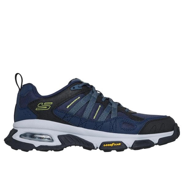 Buty trekkingowe Skechers Air Envoy. Czarne trekkingi męskie Skechers, trekkingowe. Za 382.50 zł.