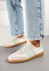 Biało-Zielone Sneakersy Tenisówki z Ozdobnymi Paskami Nelidi. Białe obuwie sportowe damskie Born2be, bez wzorów, z jeansu, casualowe, bez zapięcia. Za 64.99 zł.