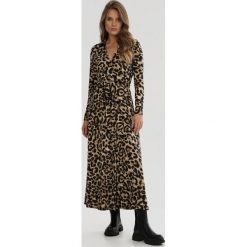 Brązowa Sukienka Lightheart. Brązowe sukienki damskie Born2be, na co dzień, m, bez wzorów, z dzianiny, bez kołnierzyka, bez ramiączek, maxi. Za 179.99 zł.