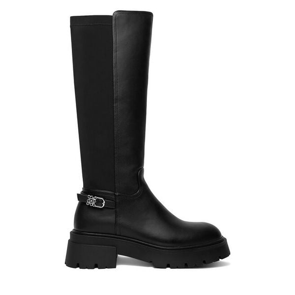 Kozaki Nine West. Czarne kozaki damskie Nine West, bez obcasa, na płaskiej podeszwie. Za 279.99 zł.