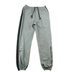 Second life - Spodnie dresowe męskie do koszykówki Nike NBA - Jak nowy. Szare spodnie sportowe męskie Nike, m, bez wzorów, z dresówki, do biegania. Za 170.36 zł.